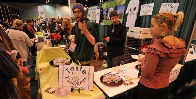 Cannabis bakers at Taste My Yummees booth at KushCom2 - yummy brownies